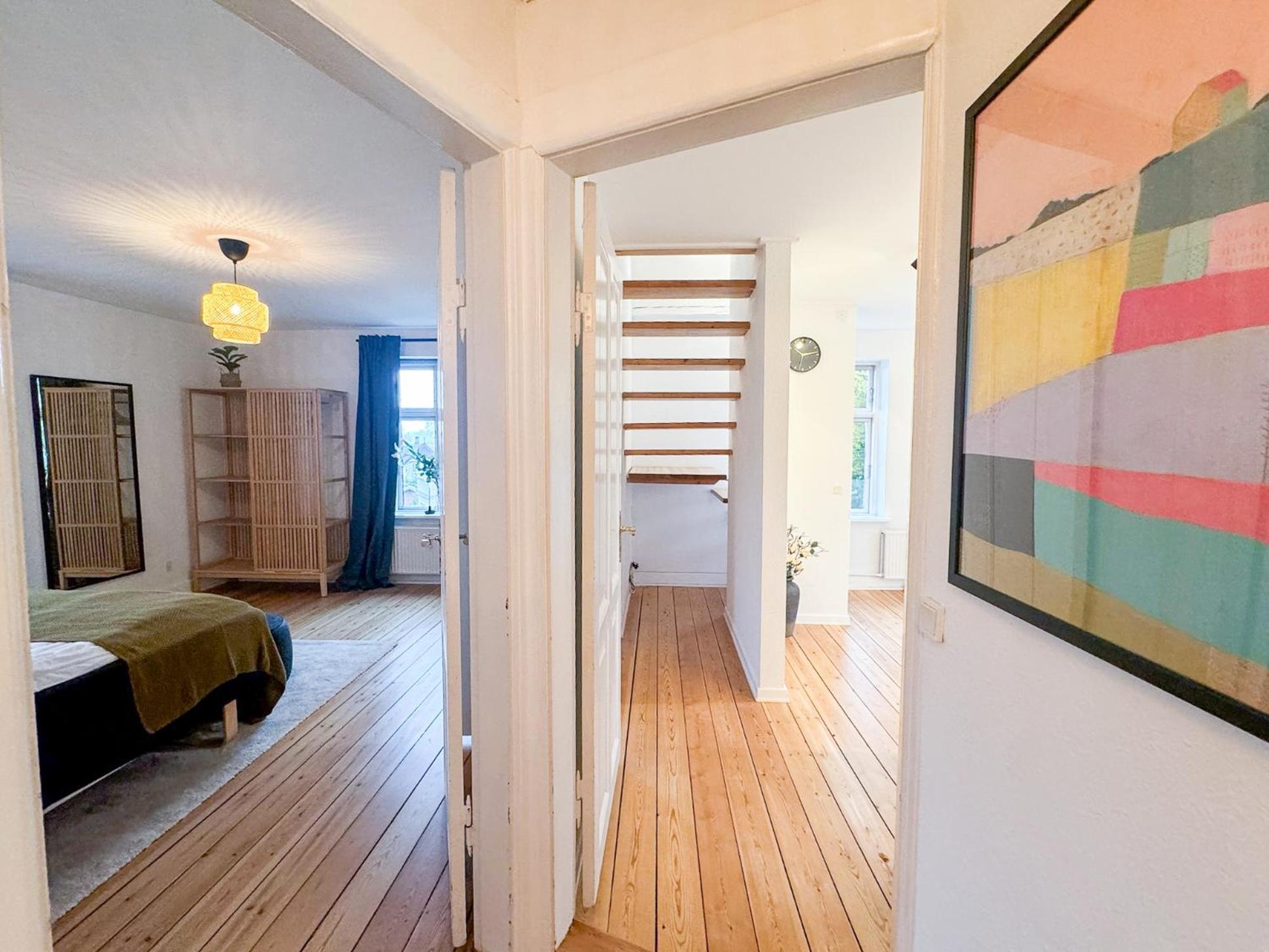 Spacious And Modern House Close To Center Apartment *